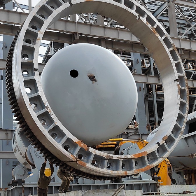 Rotary anode furnace